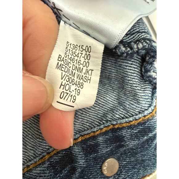 Gap Kids classic denim jacket medium wash size medium (8-9) - Picture 6 of 7